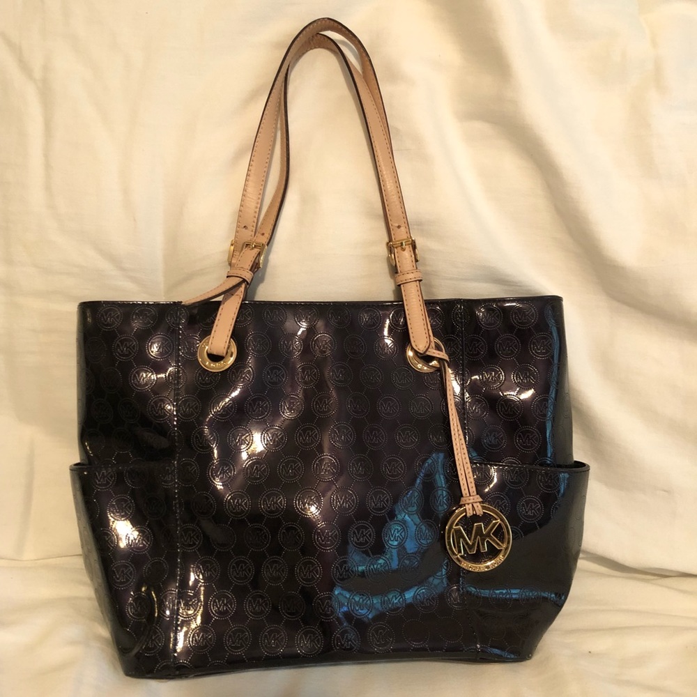 Michael Kors large signature jet set tote